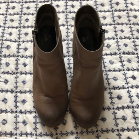 BP. Leather heeled booties - Picture 5 of 7